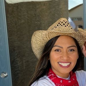 Meet your Posher, Joan